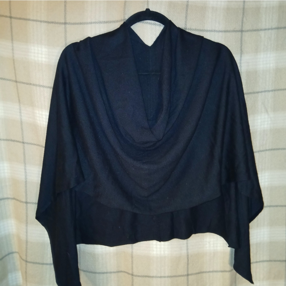 KERISMA PONCHO BLOUSE